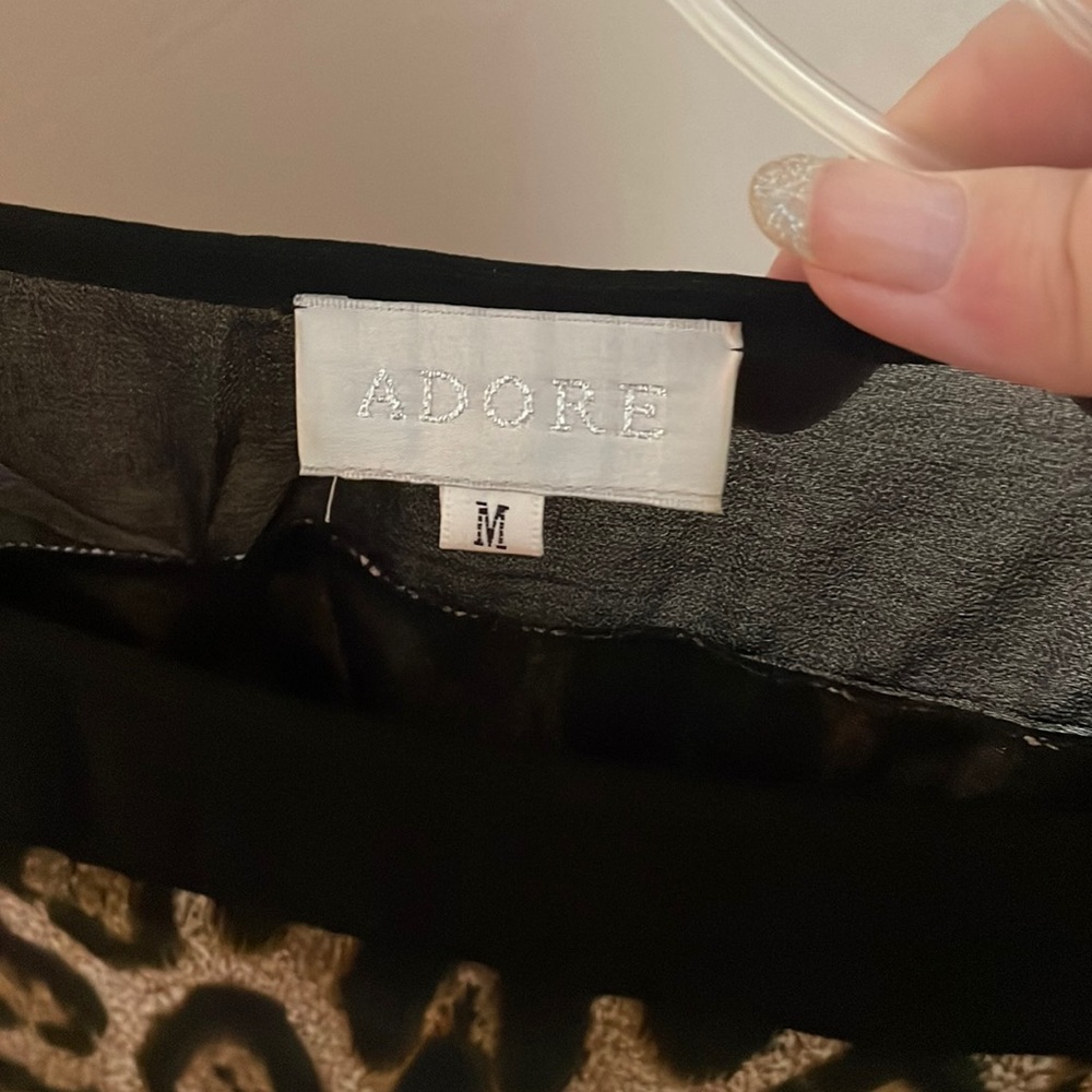 Women’s adore size, medium, leopard print elastic in the waist